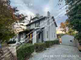 featured image of 2407 Colonial Ave Sw
