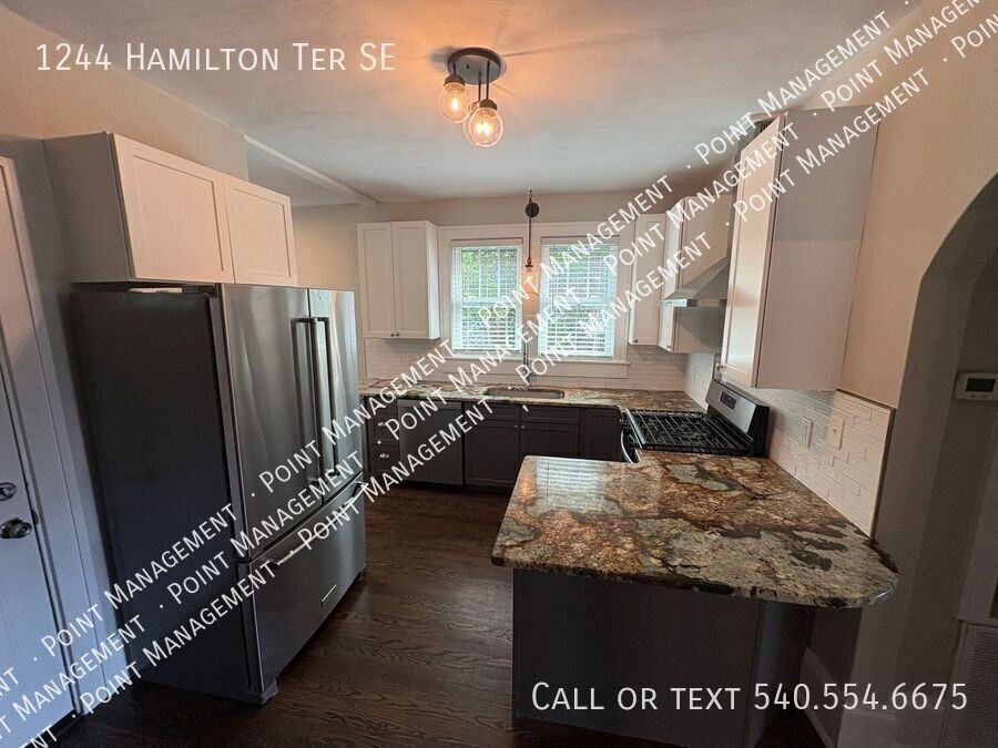 1244 Hamilton Ter Se - Photo 5 of 16