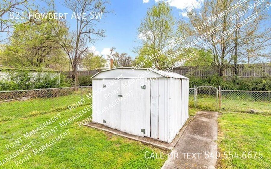 821 Howbert Ave Sw - Photo 3 of 18