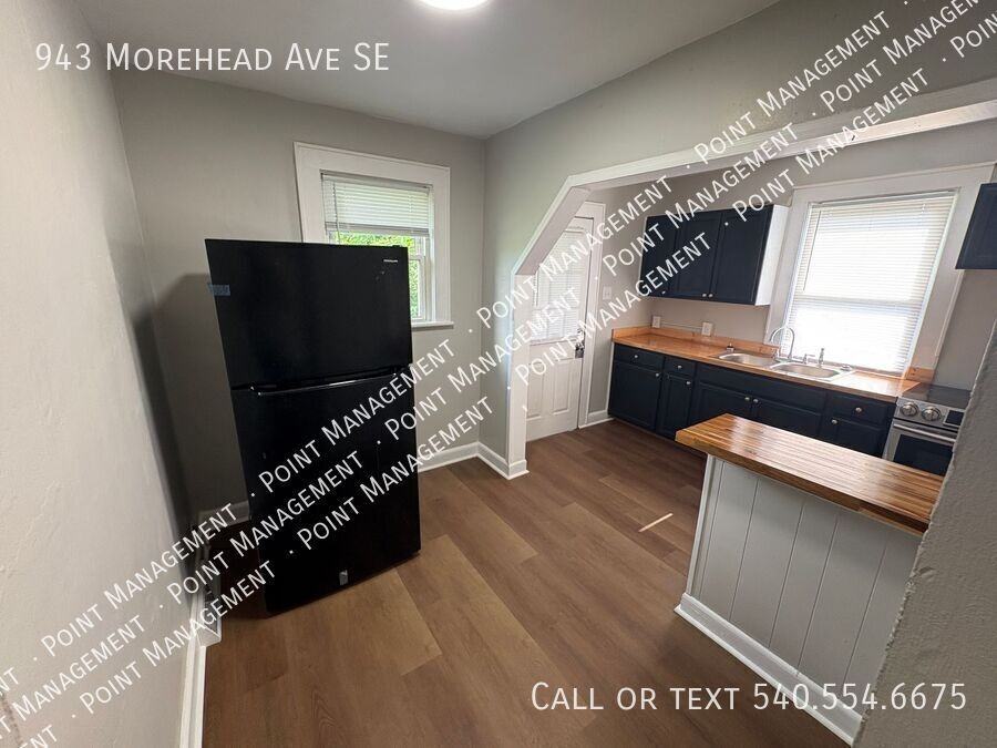 943 Morehead Ave Se - Photo 5 of 12