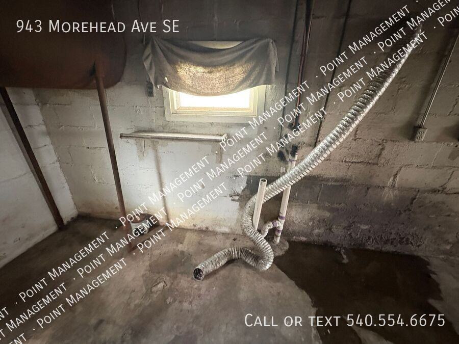 943 Morehead Ave Se - Photo 7 of 12