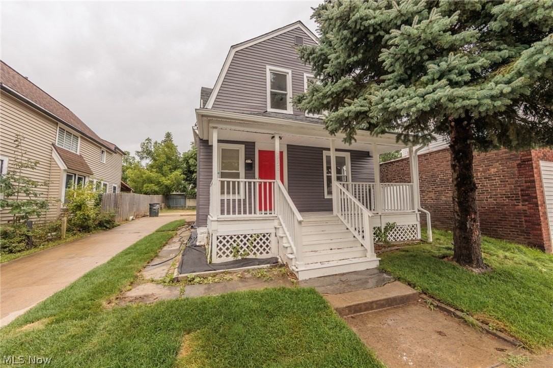 1558 Winchester Ave - Photo 2 of 44