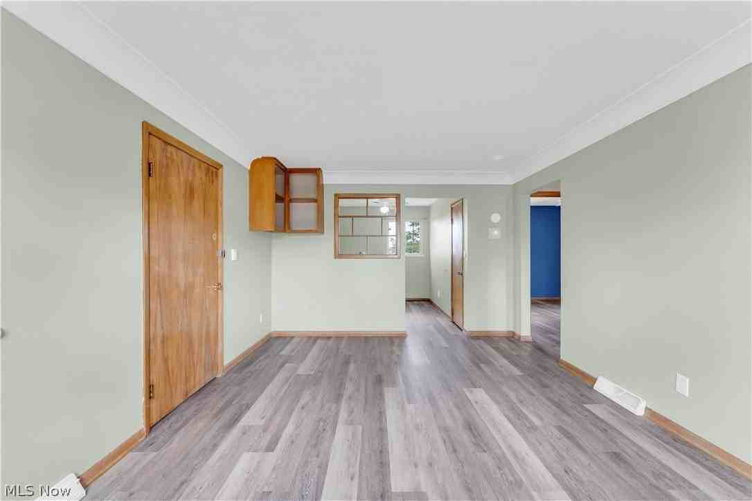 14152 Berwyn Ave #2UP - Photo 3 of 20
