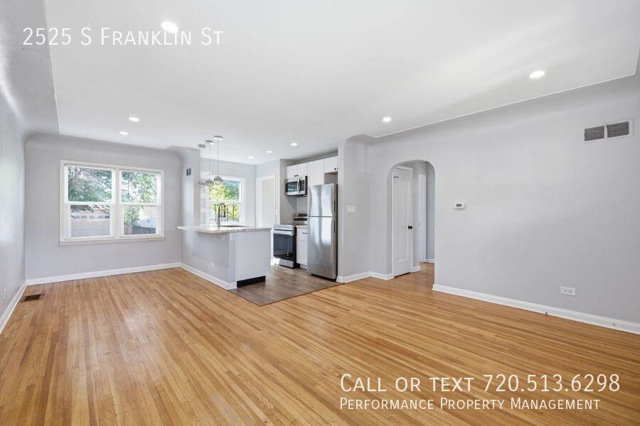 2525 S Franklin St - Photo 4 of 29
