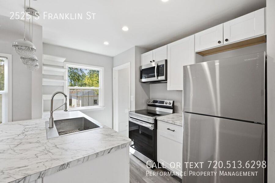 2525 S Franklin St - Photo 7 of 29