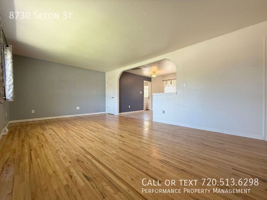 8730 Seton St - Photo 7 of 31