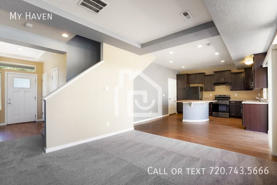5178 Andes Way - Photo 5 of 24