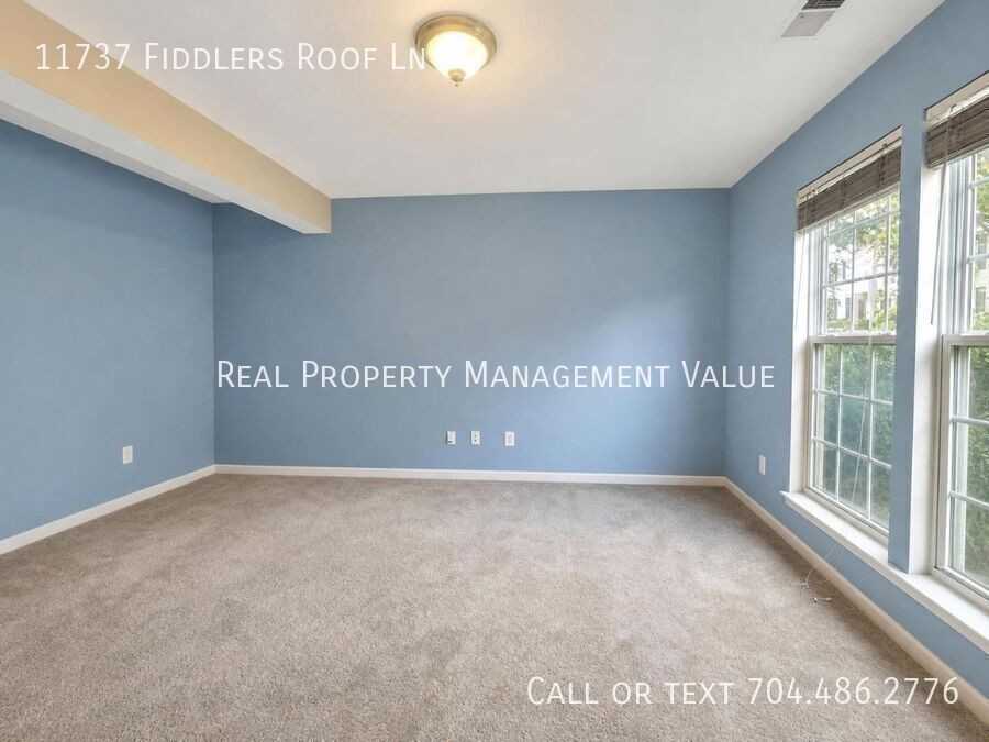 11737 Fiddlers Roof Ln - Photo 3 of 28