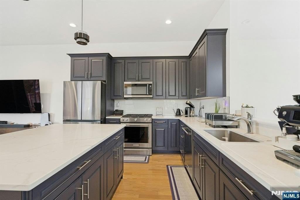 62 Parkside Ln #1105 - Photo 6 of 38