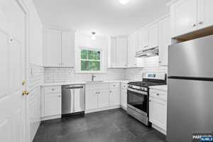 featured image of 5153 Pierce Ave #51-2