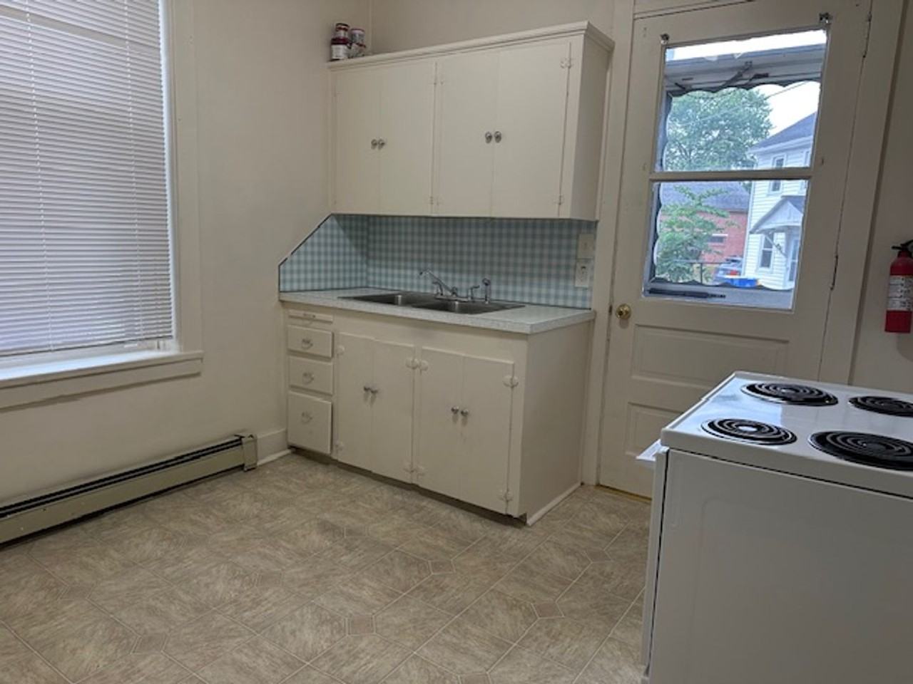 237 N Union St 1st Fl - Photo 7 of 13