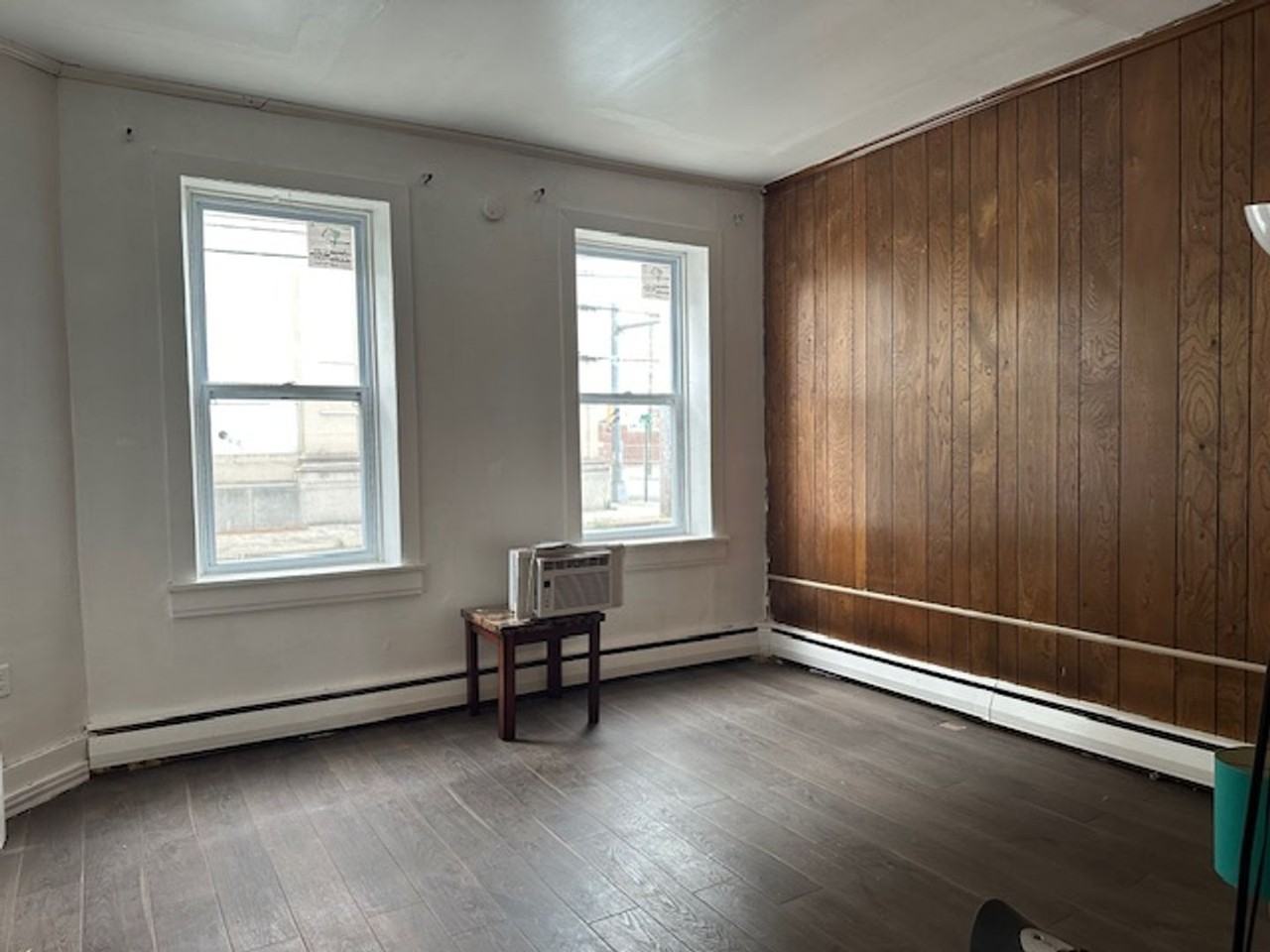 617 Lehman St - Photo 2 of 11
