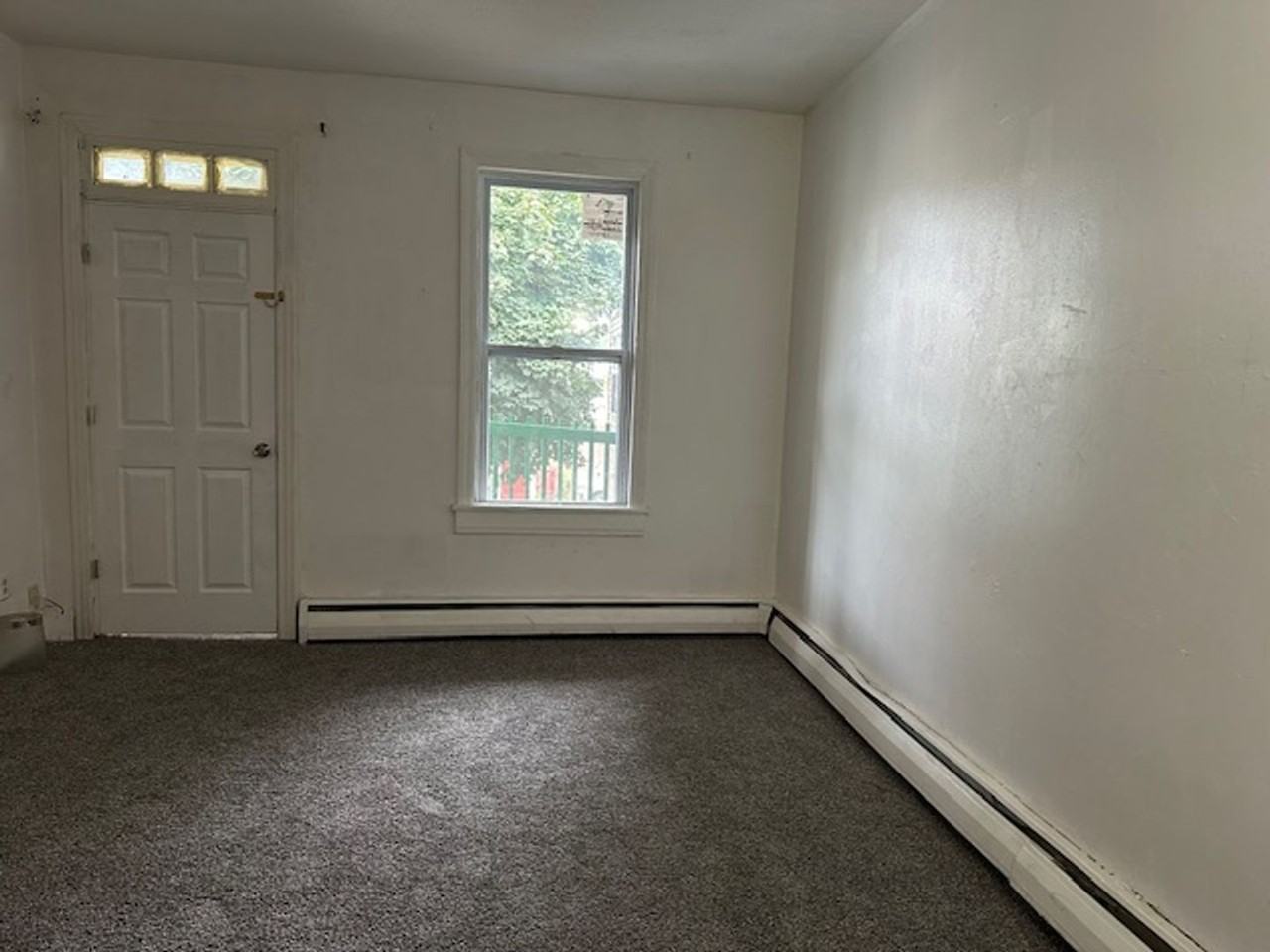 617 Lehman St - Photo 7 of 11