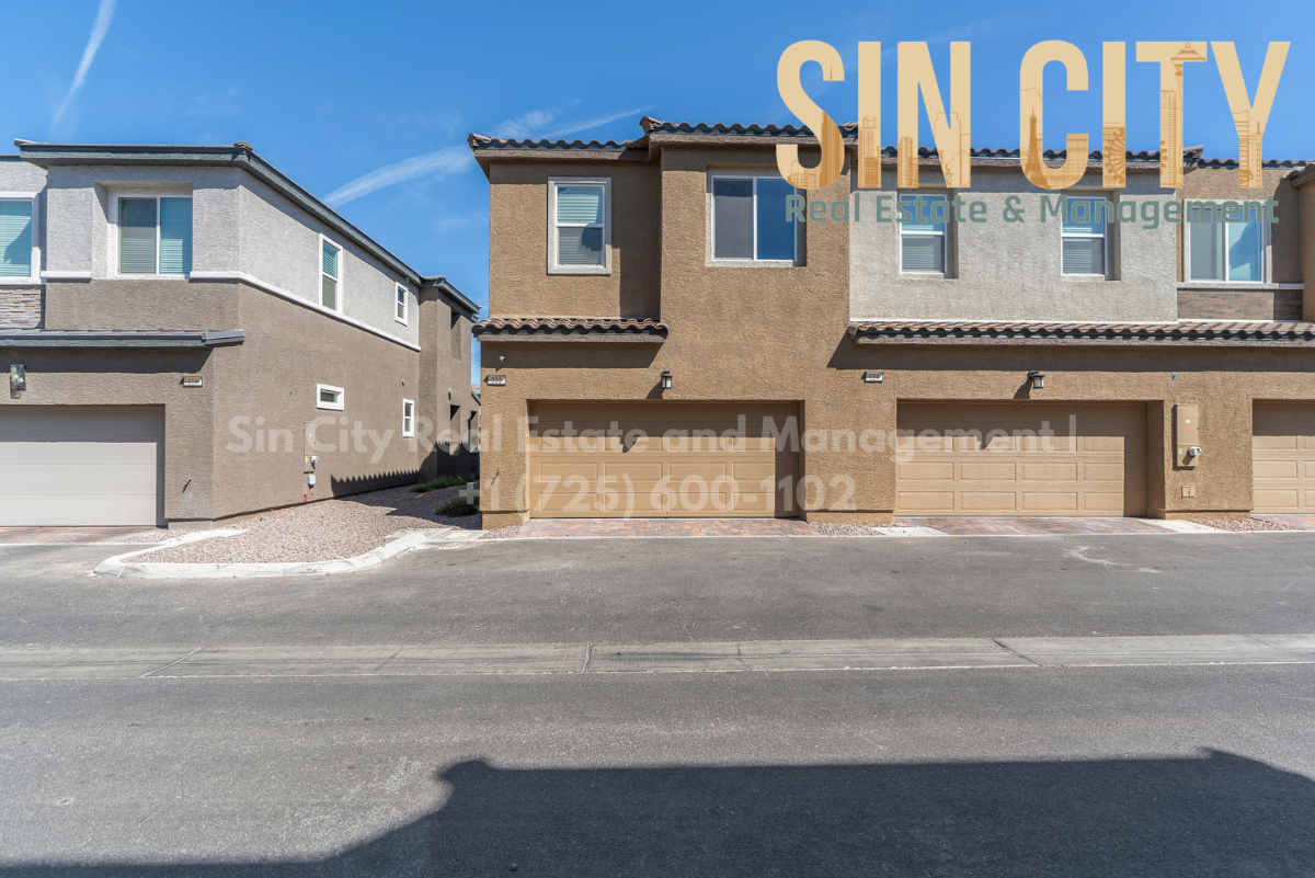 222 Krameria Ave - Photo 4 of 19