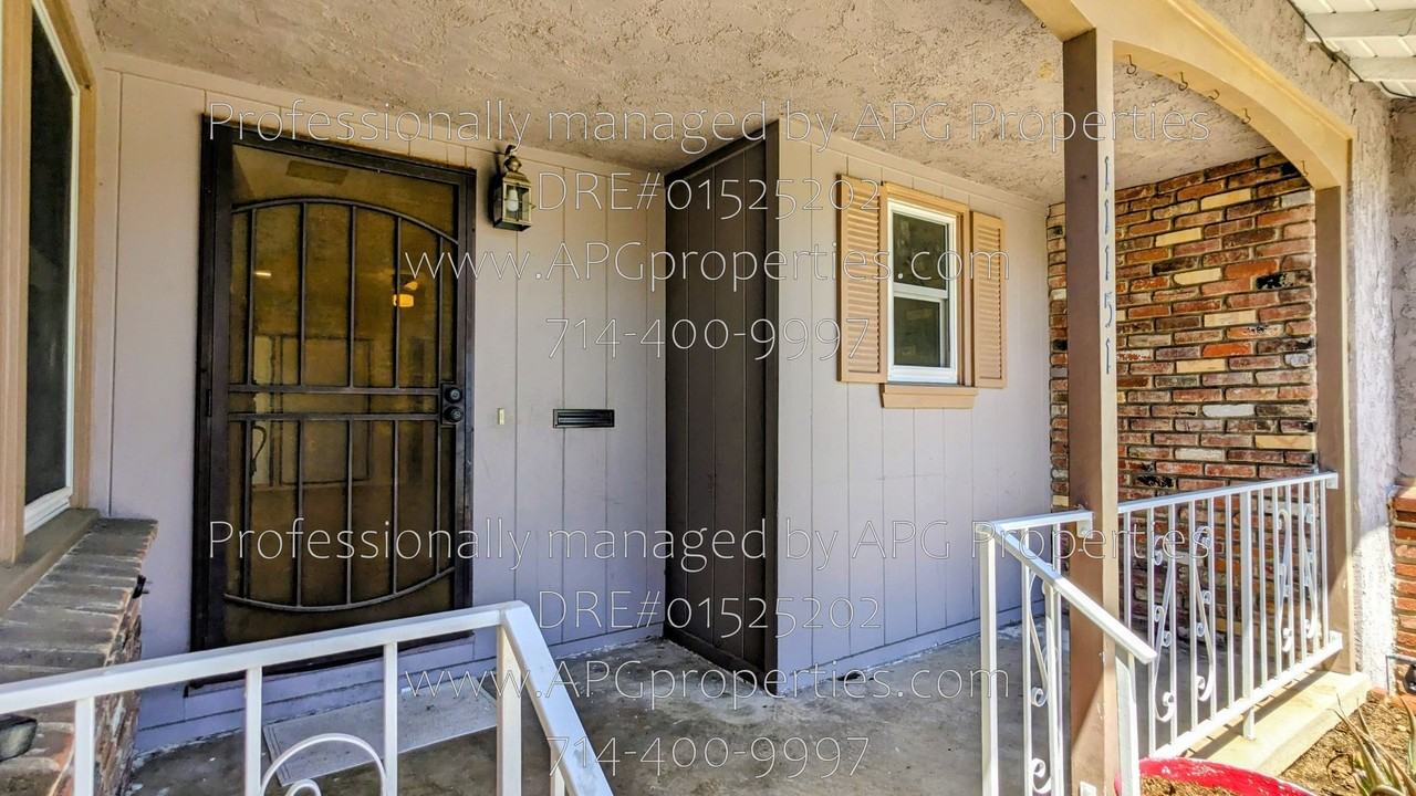 11151 Chadsey Dr - Photo 2 of 41