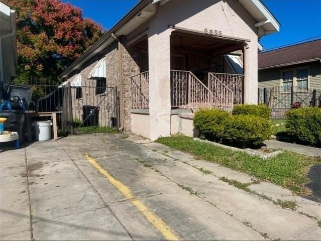 2523 Jasmine St - Photo 4 of 19
