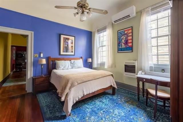 723 Louisa St - Photo 4 of 11