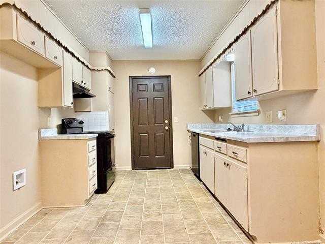 12047 E 34th St - Photo 4 of 12