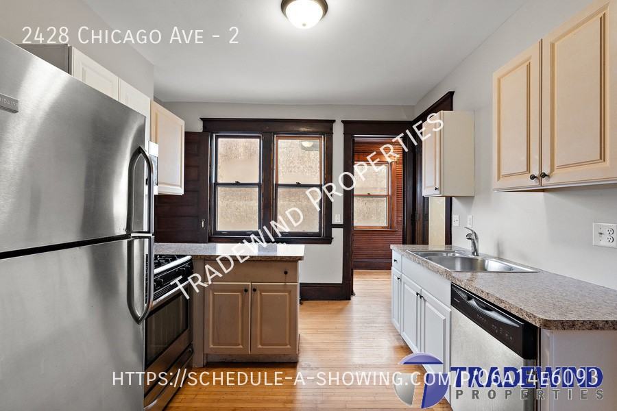2428 Chicago Ave #2 - Photo 3 of 30