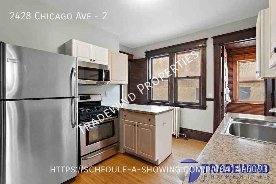 2428 Chicago Ave #2 - Photo 4 of 30
