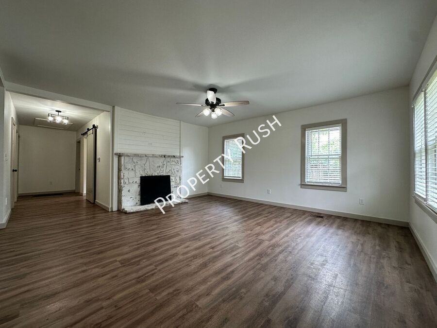 112 N Lovell Ave - Photo 6 of 29