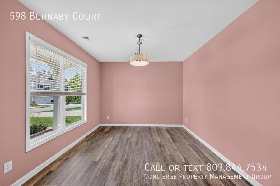 598 Burnaby Ct - Photo 6 of 29