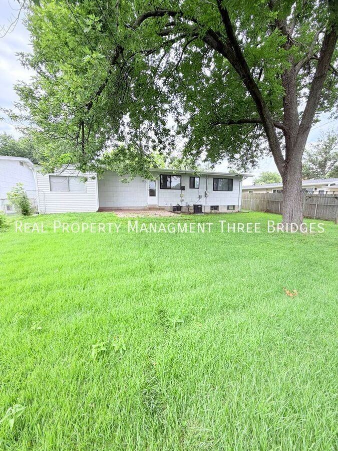 90 Canisius Ln - Photo 6 of 25