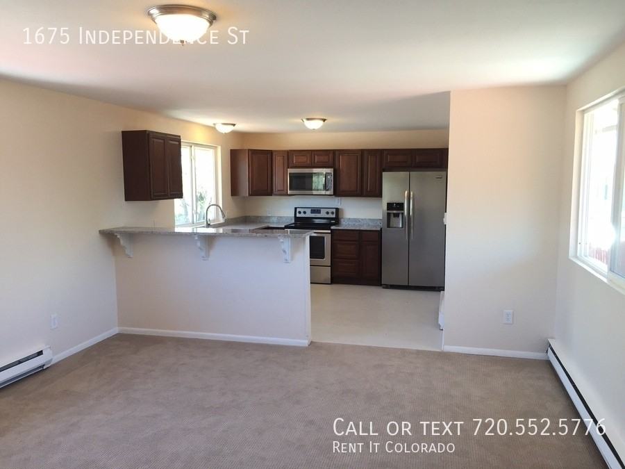 1675 Independence St - Photo 2 of 7
