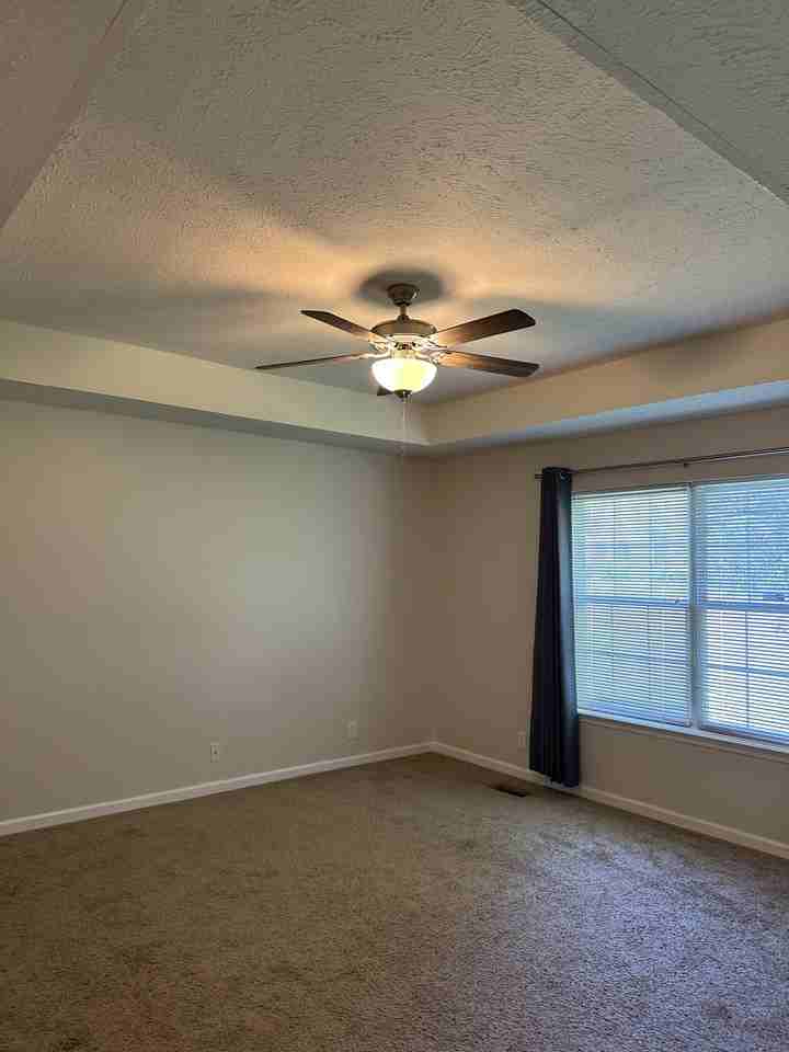 118 Merlin Dr - Photo 4 of 20