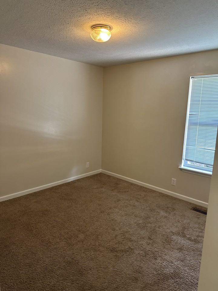 118 Merlin Dr - Photo 5 of 20