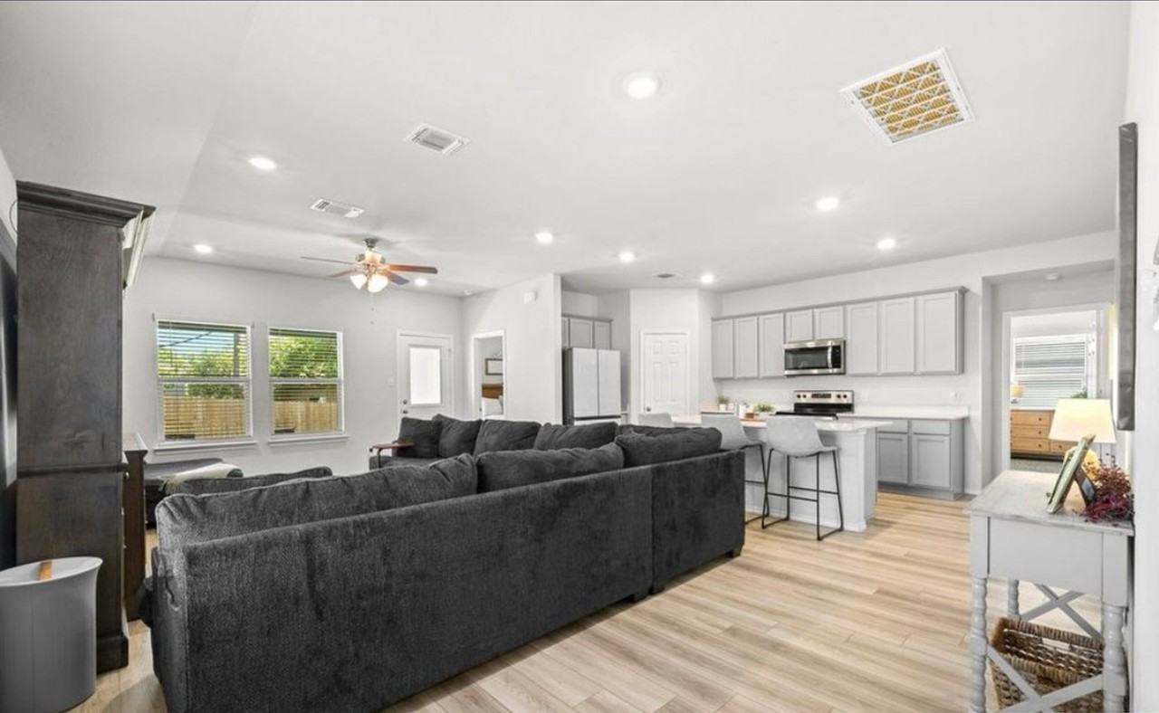 1711 Merritt St - Photo 4 of 23