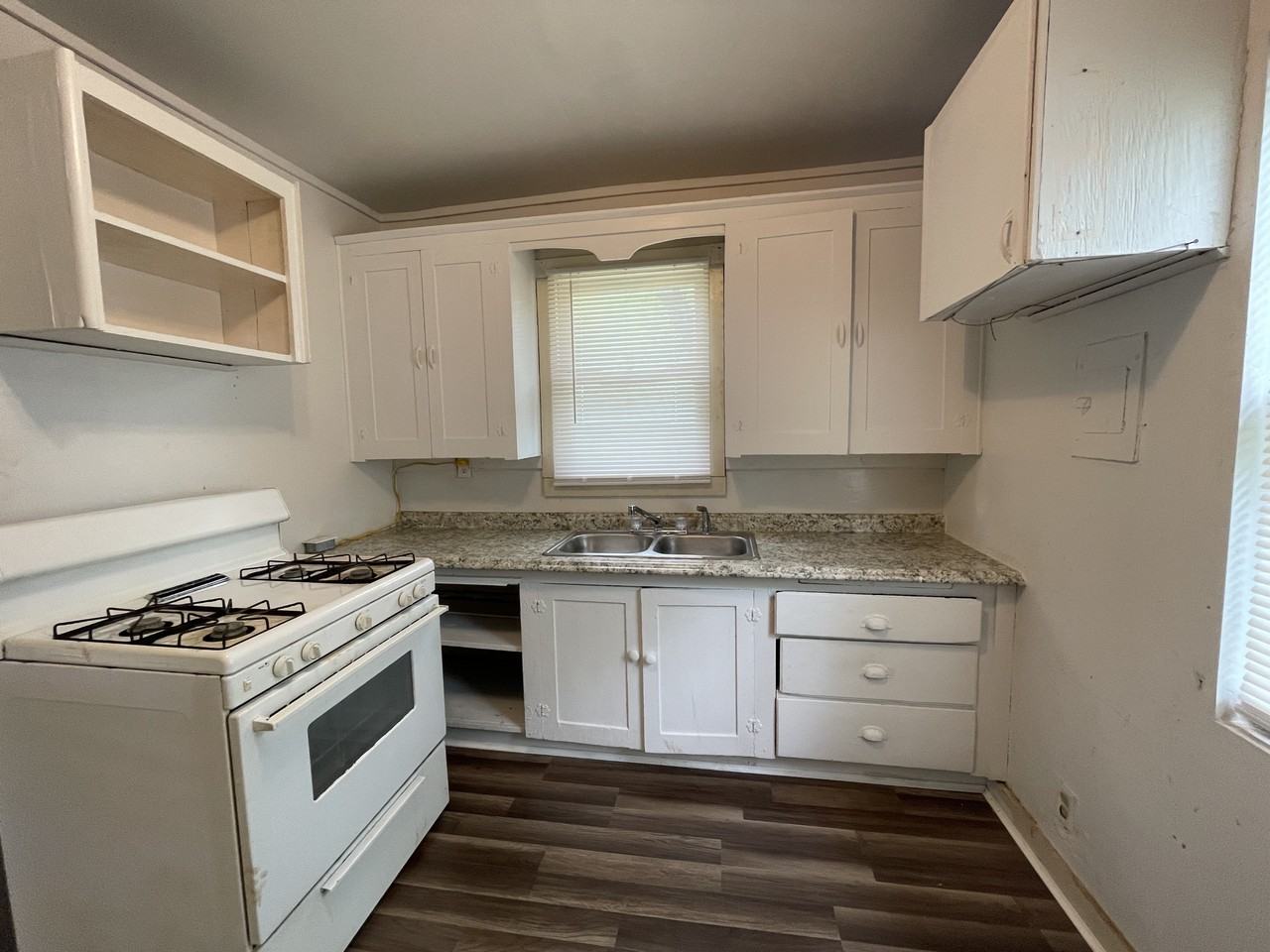 914 E Tahlequah Ave #1 - Photo 4 of 13