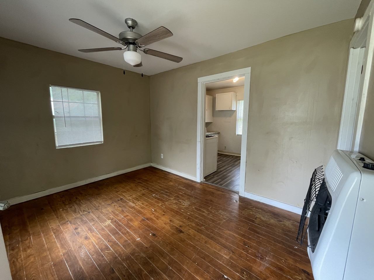914 E Tahlequah Ave #1 - Photo 5 of 13