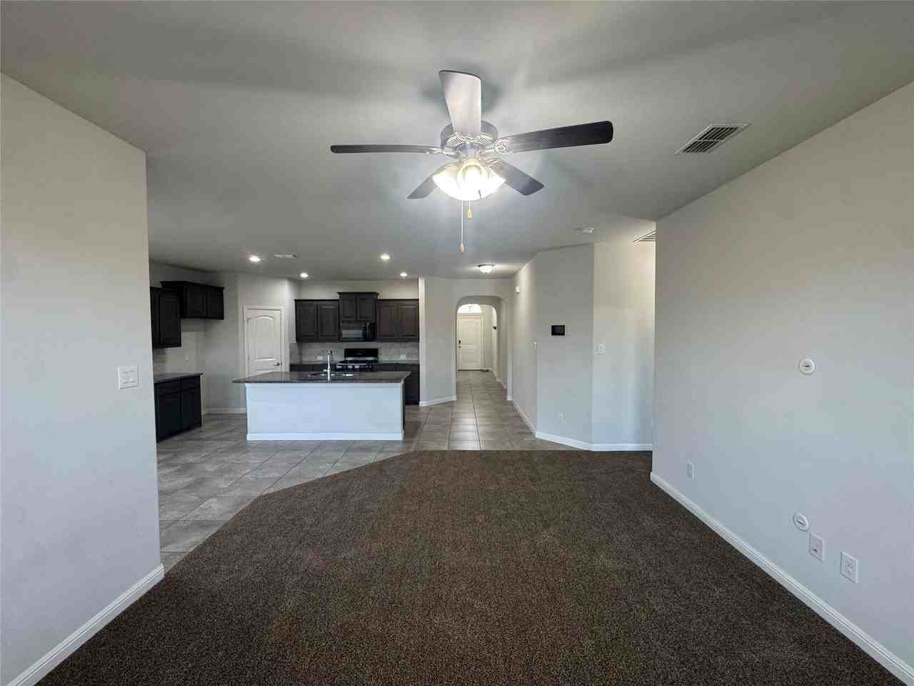 4928 Sugarcane Ln - Photo 5 of 34