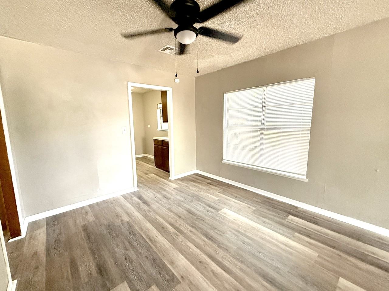 415 C St Nw #1 - Photo 7 of 30
