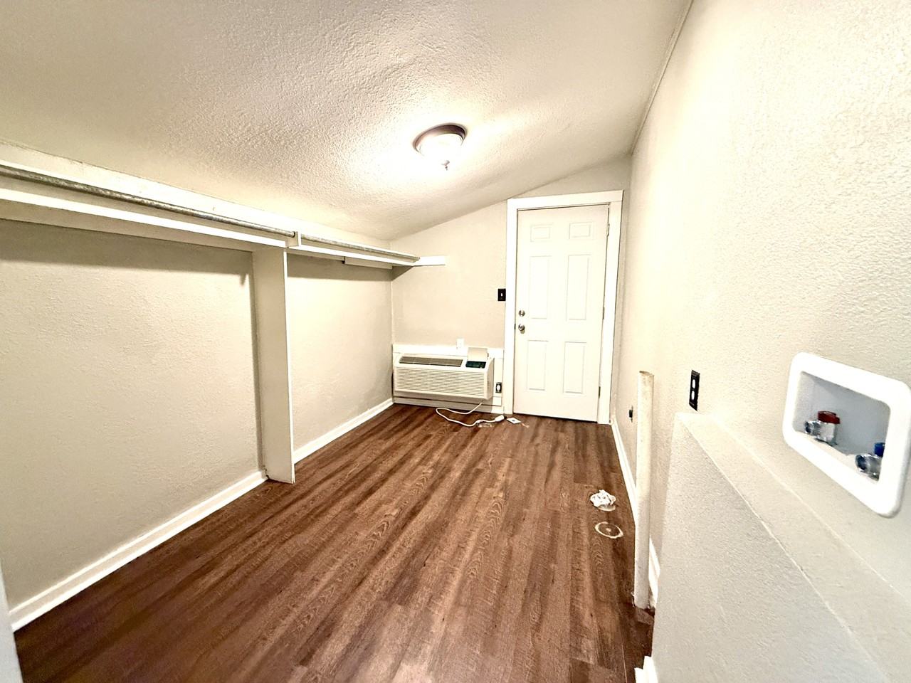 1001 Bailey St Se #1 - Photo 3 of 16