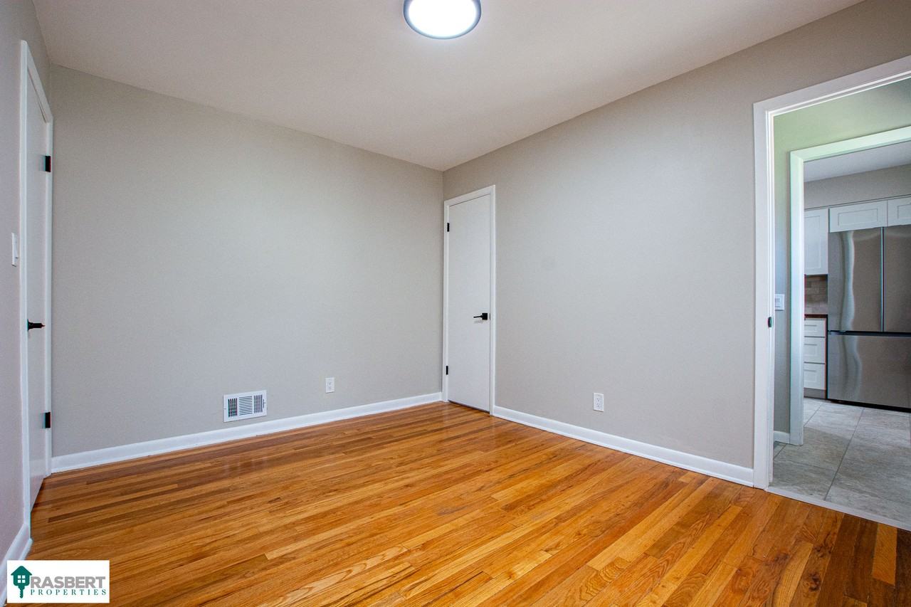 5808 Western Ave #2 - Photo 5 of 13