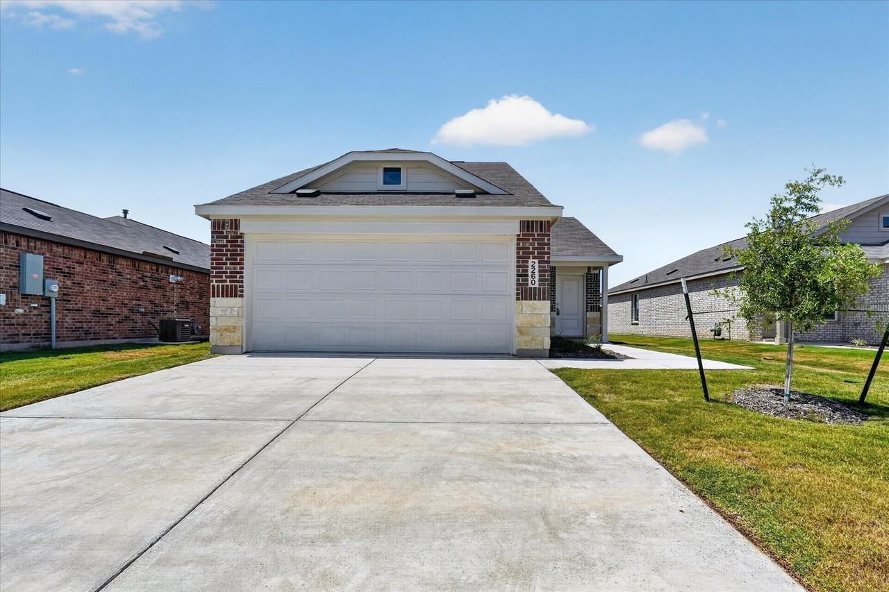 2260 Neyland Dr