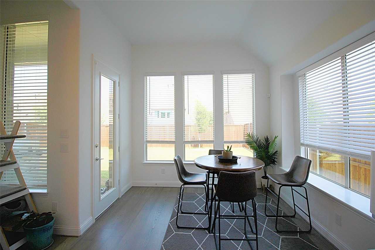 606 Artesian Dr - Photo 6 of 24