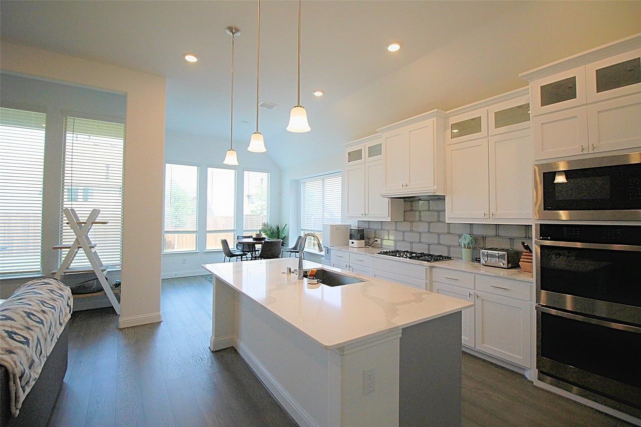 606 Artesian Dr - Photo 7 of 24