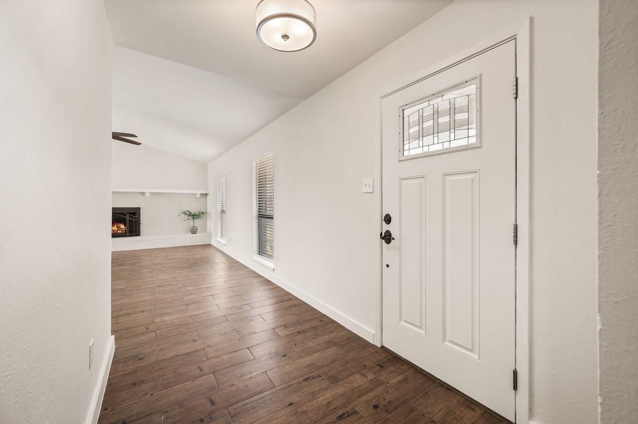 5424 Gregory Dr - Photo 4 of 28