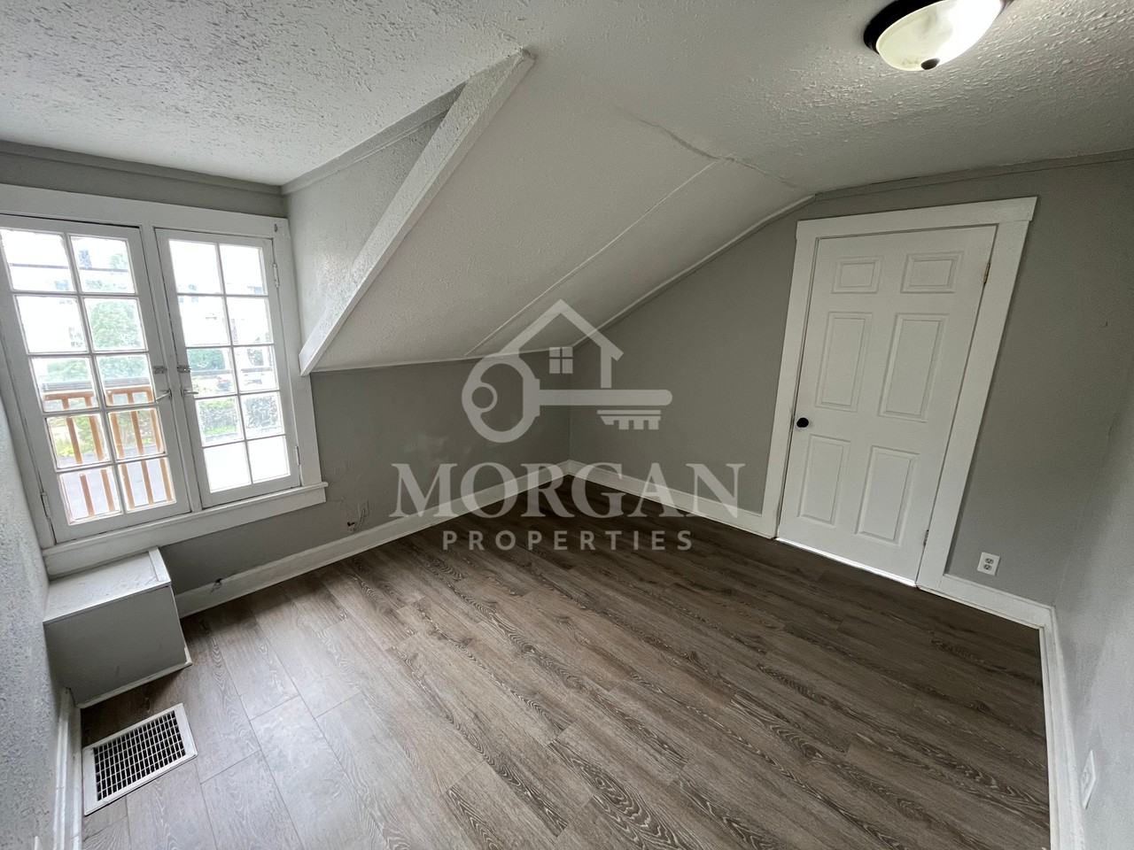 716 South 14th Street - New Castle - Photo 7 of 8