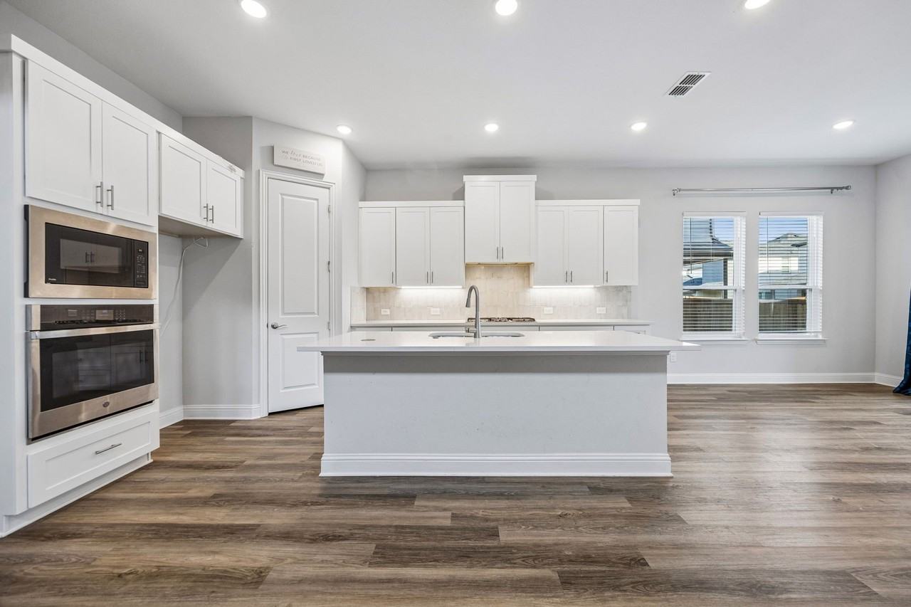 11476 Chartwell Ct - Photo 6 of 27