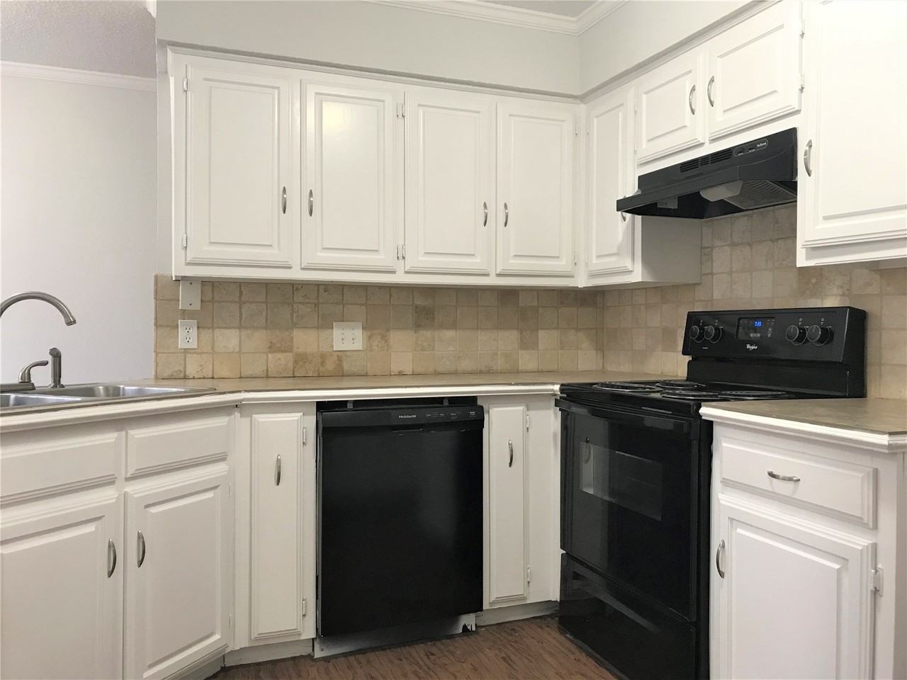 1613 Jasmine Ln - Photo 6 of 22