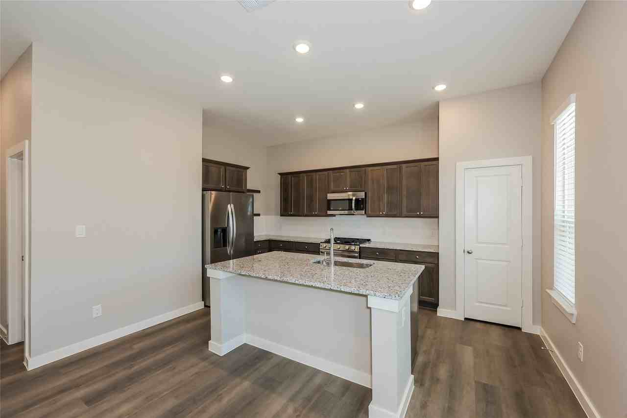 725 Painted Loon Dr - Photo 2 of 22