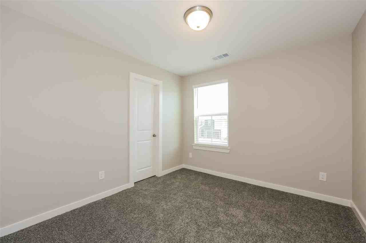 725 Painted Loon Dr - Photo 5 of 22
