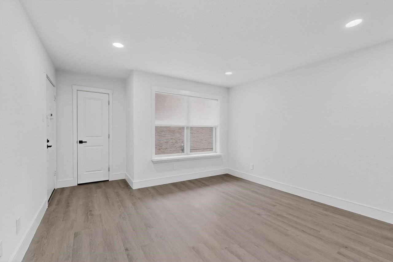 7708 Royal Ln #204 - Photo 7 of 40