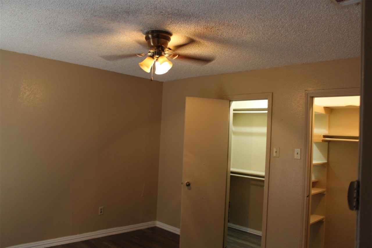 9022 Greenmound Ave - Photo 7 of 26
