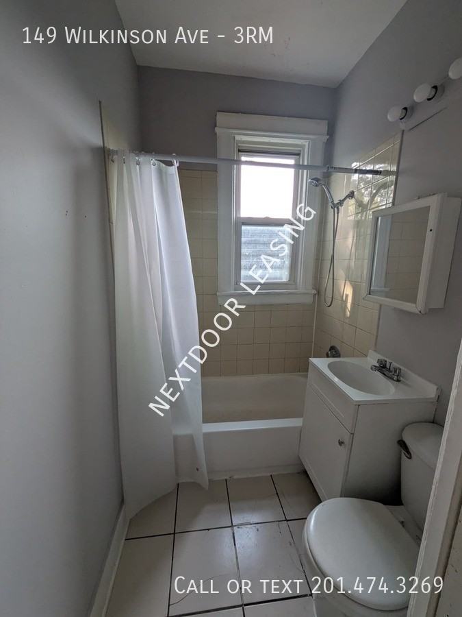 149 Wilkinson Ave #3RM - Photo 4 of 8