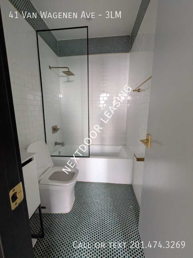 41 Van Wagenen Ave #3LM - Photo 2 of 6